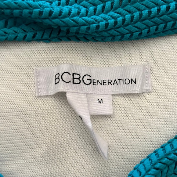 BCBGenerationTextured Pull On Mini Skirt - Picture 2 of 9
